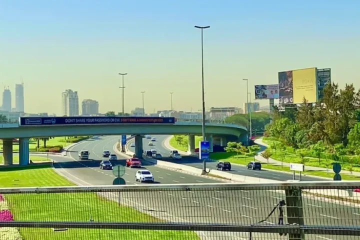 Dubai'de İş Yapma Prosedürleri: Şirket Kuruluşu, Vergi ve Vize Dubai'de İş Yapma Prosedürleri: Şirket Kuruluşu, Vergi ve Vize