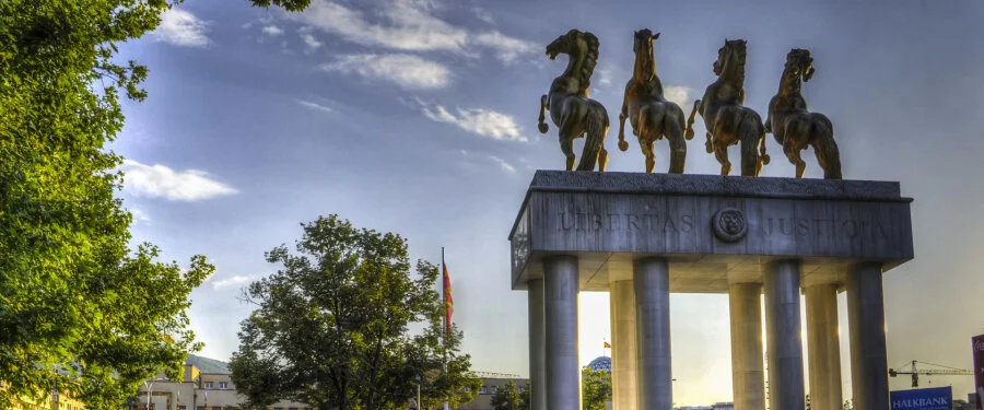 Makedonya’da şirket kurmak – Üsküp şehir ve iş merkezi manzarası