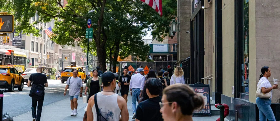 A busy Manhattan street — US payment systems, taxes and visa routes